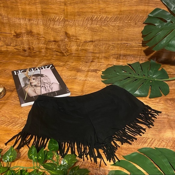 Women’s Black Fringe Hem Shorts from T-shirt Place 🇨🇦 Brand New sizes S & M - Picture 10 of 14